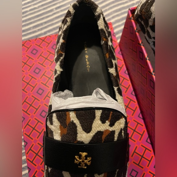 New Tory Burch Reva Leopard / Perfect Black Velvet Jacquard Ballet Loafers 9.5 - Picture 5 of 9